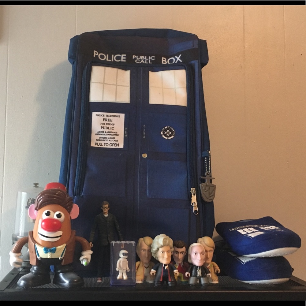 DOCTOR WHO BUNDLE